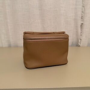 NWT Leatherology Small Train Case
